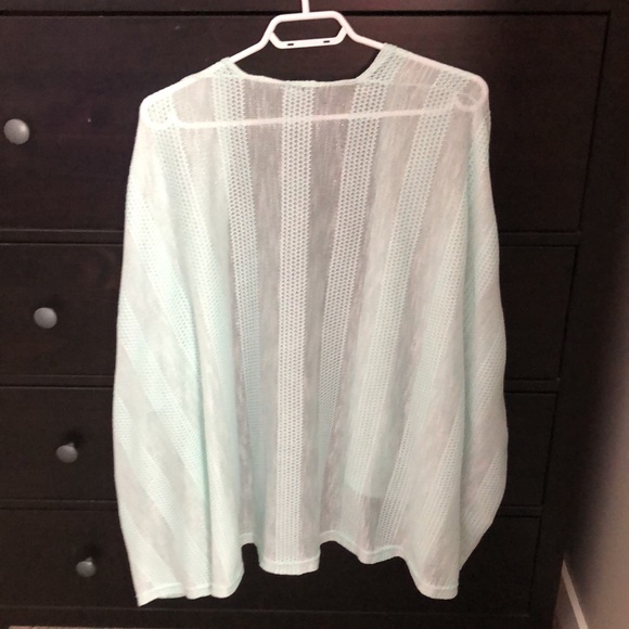 Light blue/green cover up - Picture 4 of 4